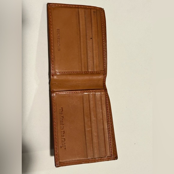 Rawling wallet good condition. - Picture 3 of 4